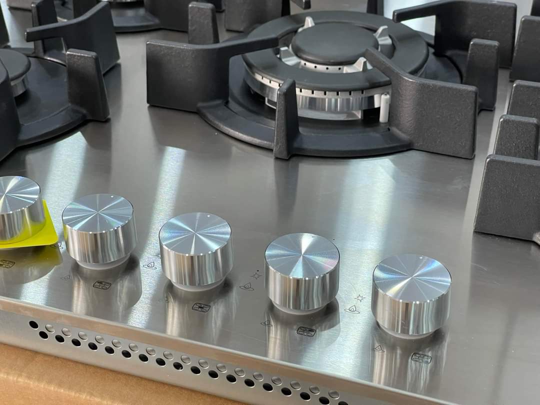 طاولة المطبخ Plaque chauffante Ariston inox igziloum 5f