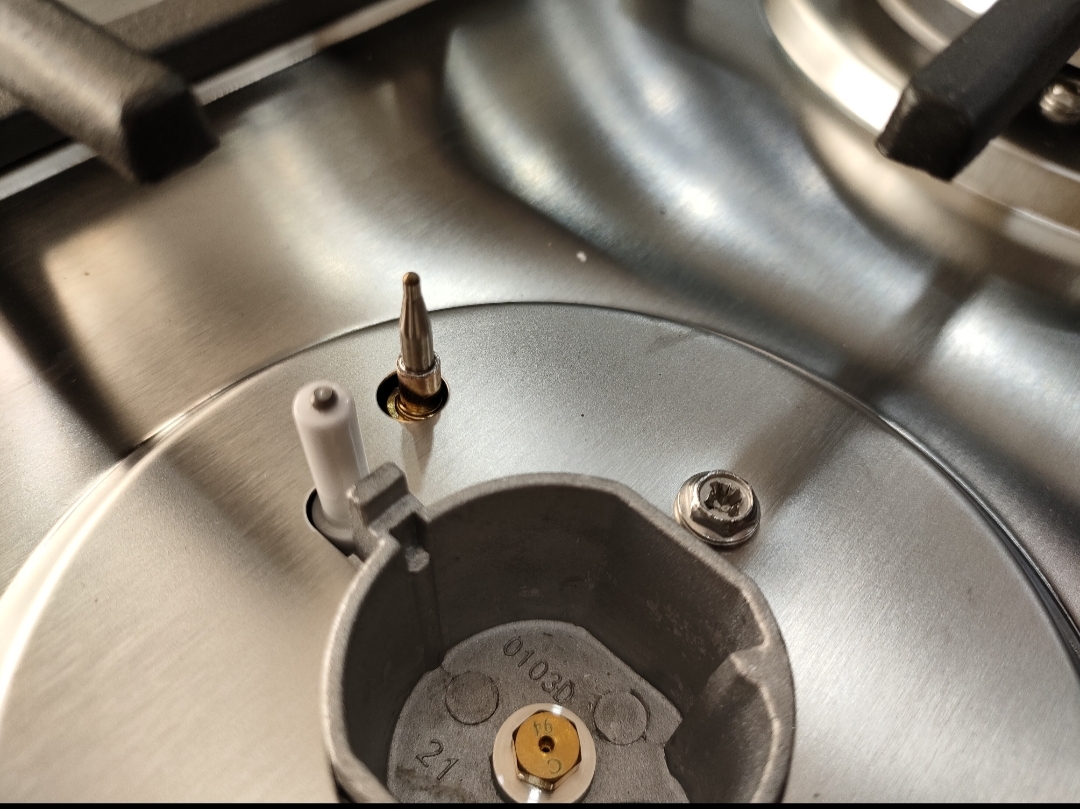 طاولة المطبخ 4 شعلات Plaque chauffante multismart inox fonte thermocouple tabouna