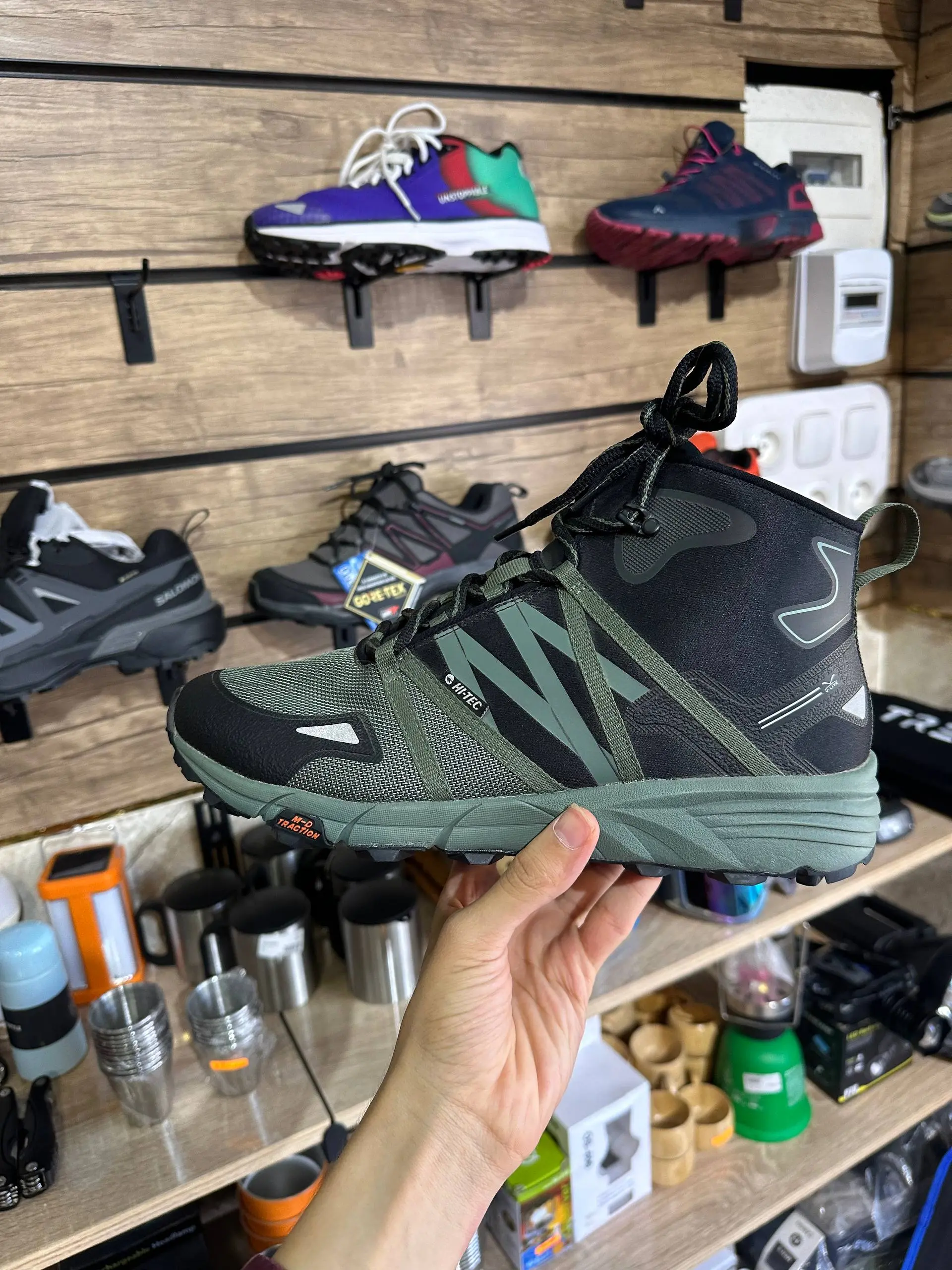 Chaussures Hi-teck